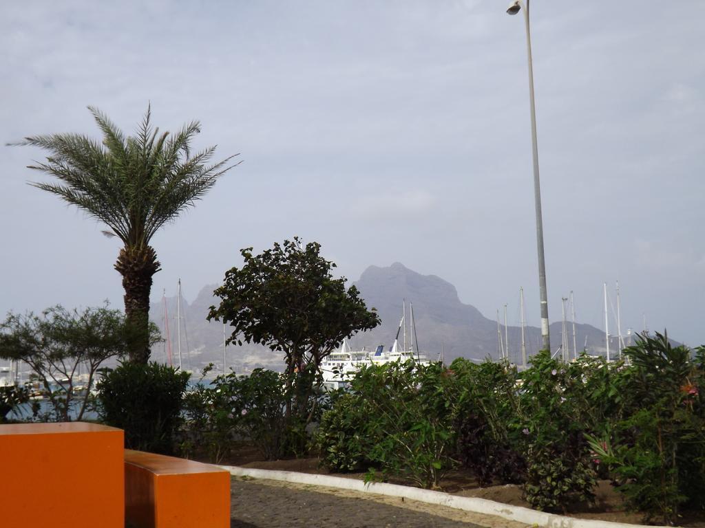 Avenida Mindelo